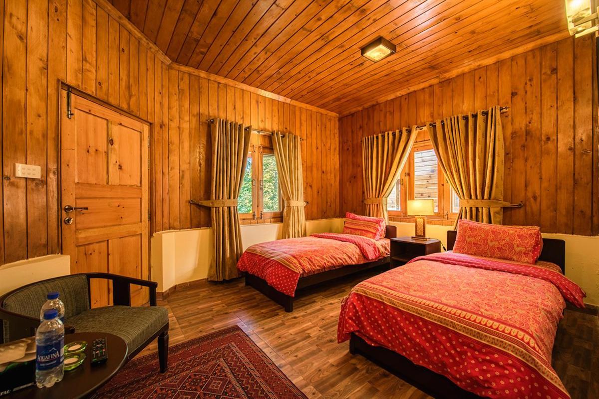 Arcadian Sprucewoods Hotel Shogran Bagian luar foto