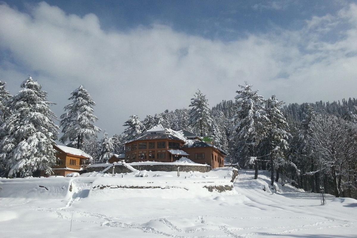 Arcadian Sprucewoods Hotel Shogran Bagian luar foto