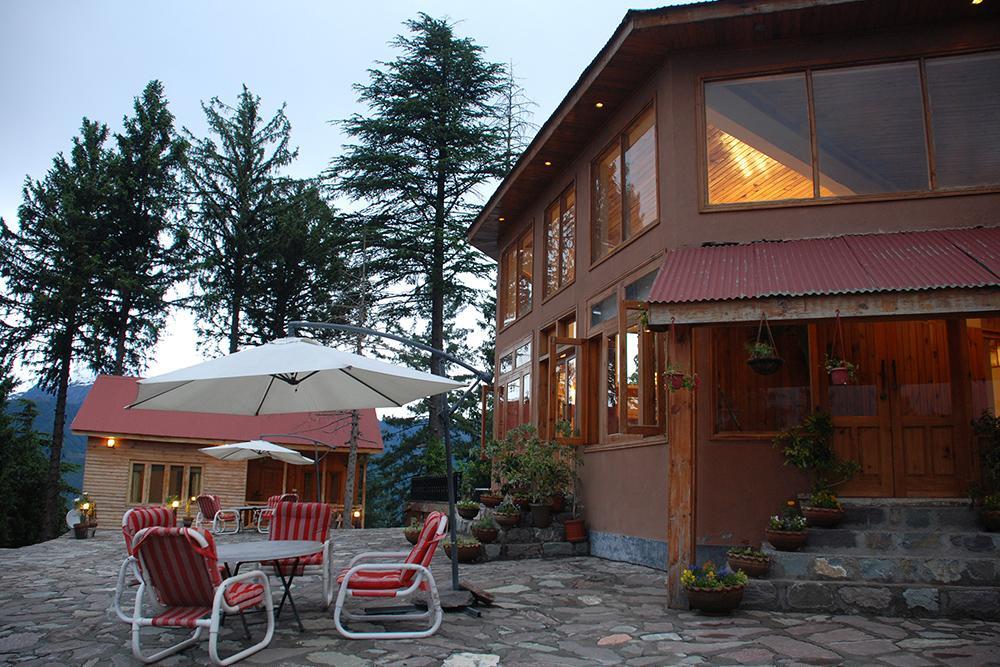 Arcadian Sprucewoods Hotel Shogran Bagian luar foto