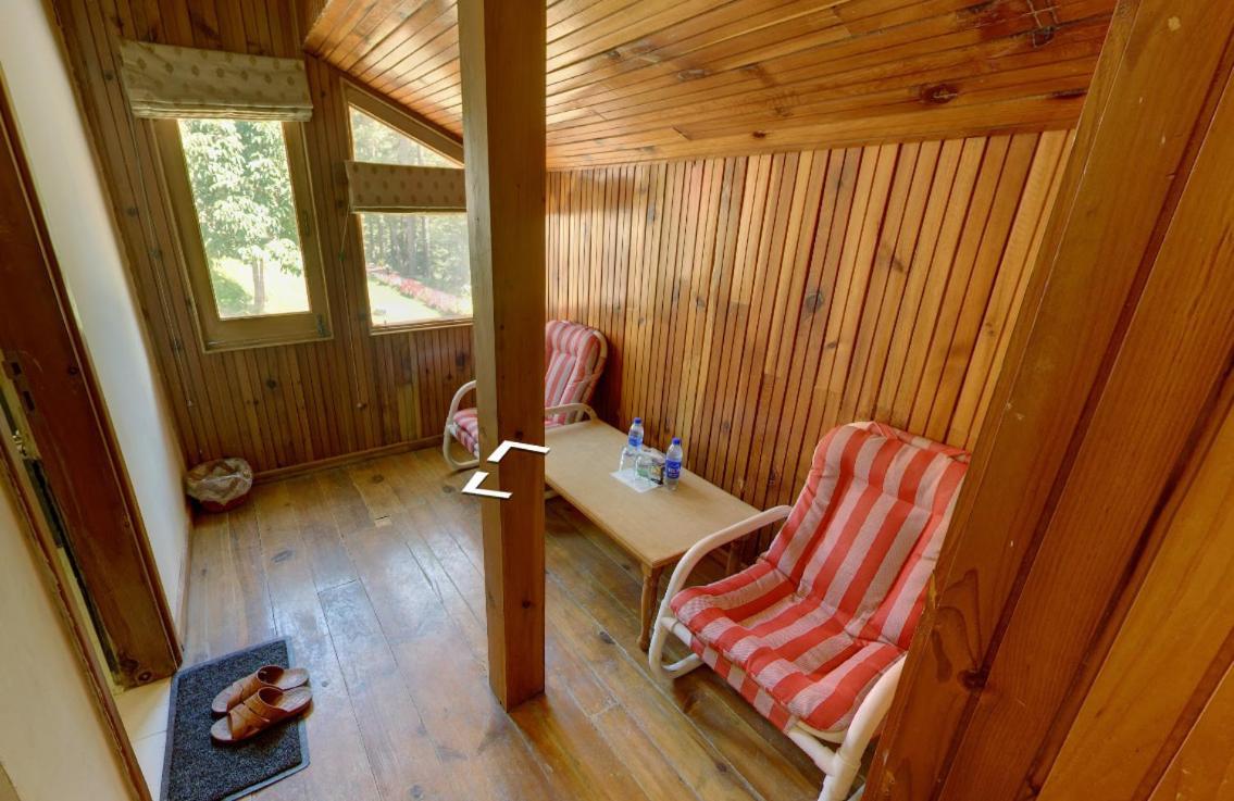Arcadian Sprucewoods Hotel Shogran Bagian luar foto