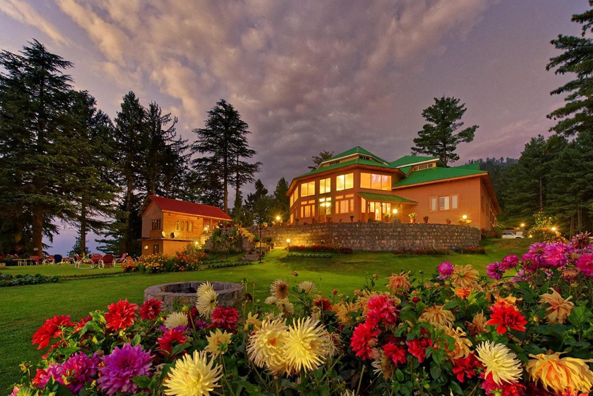 Arcadian Sprucewoods Hotel Shogran Bagian luar foto
