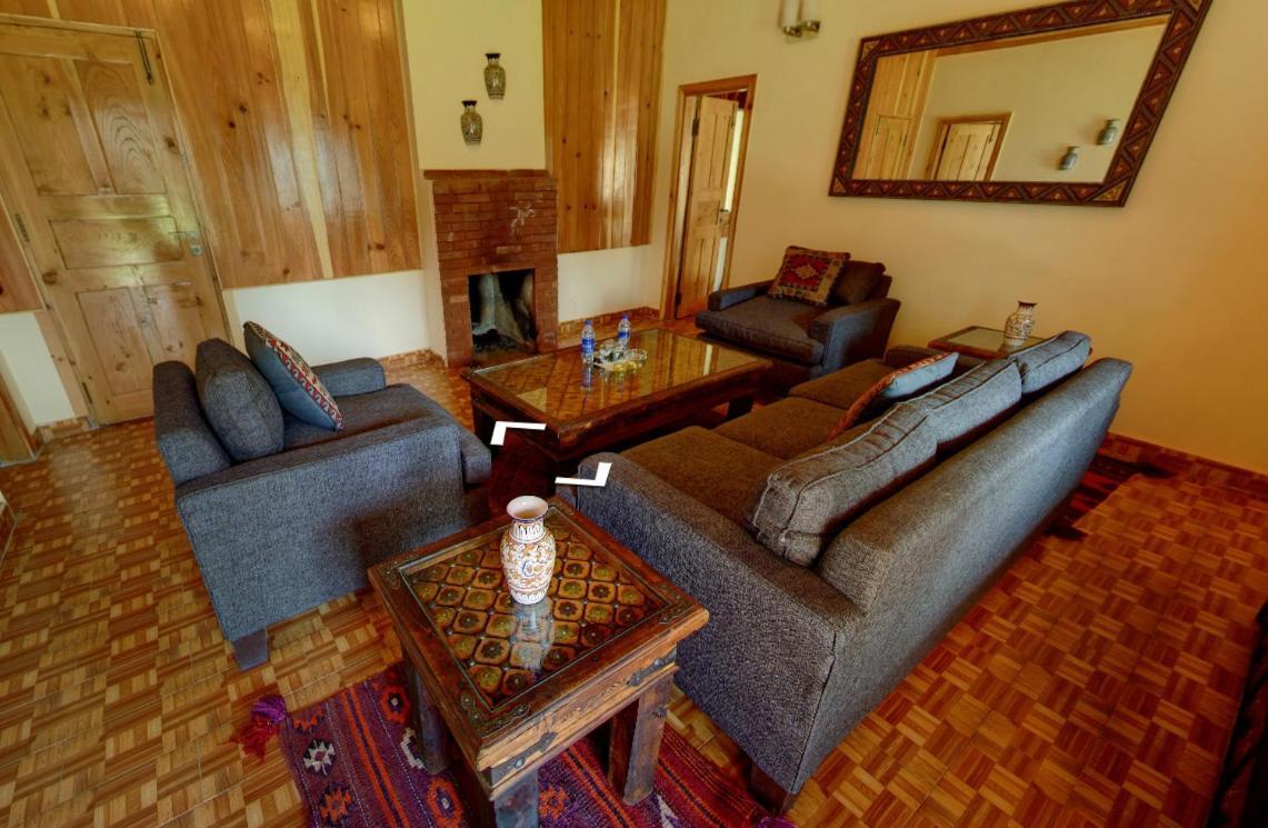 Arcadian Sprucewoods Hotel Shogran Bagian luar foto